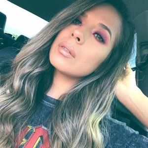 Meet your Posher, Aida